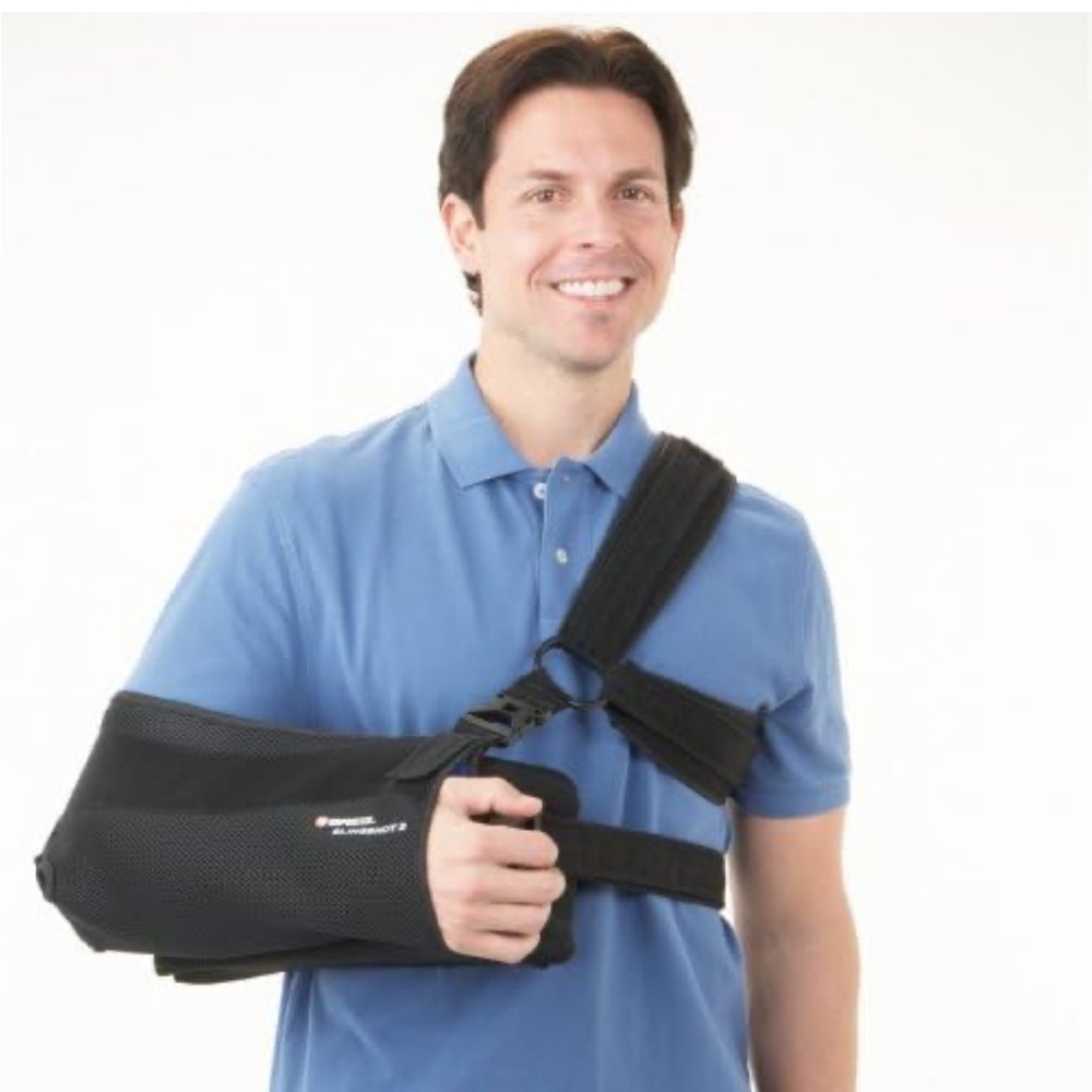 Bregg Shoulder Sling Shot 3. Brand new never been used